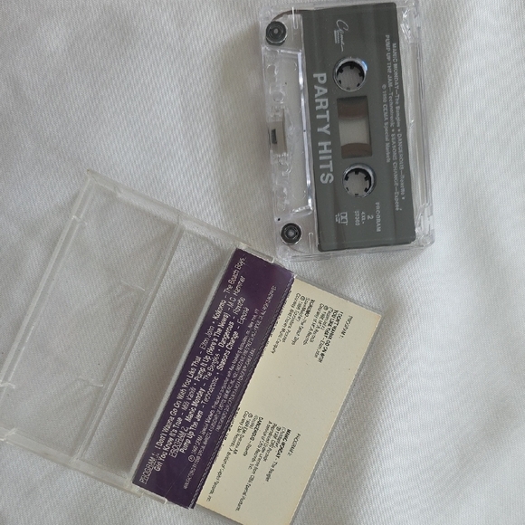 Vintage 1990 Party Hits Cassette Tape Casey Kasem's Top 40 Collection - Picture 6 of 8